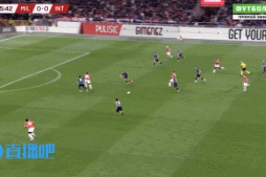 赖因德斯直塞，特奥小角度劲射被挡出