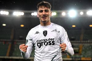 迪马：卡利亚里接近700万欧签下S-埃斯波西托，国米保留二转分成