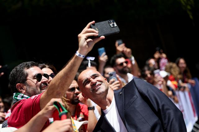 葡萄牙队到德国 C罗准备好了 若夺冠马丁内斯还愿